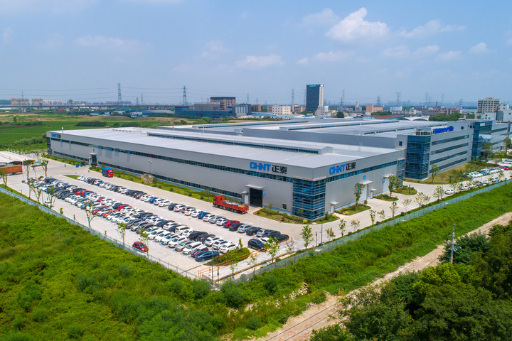 1717633403890066.jpeg 1798494179602837522_720px.jpg